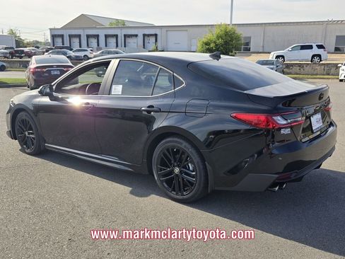 New 2026 Toyota Camry SE FWD image 3
