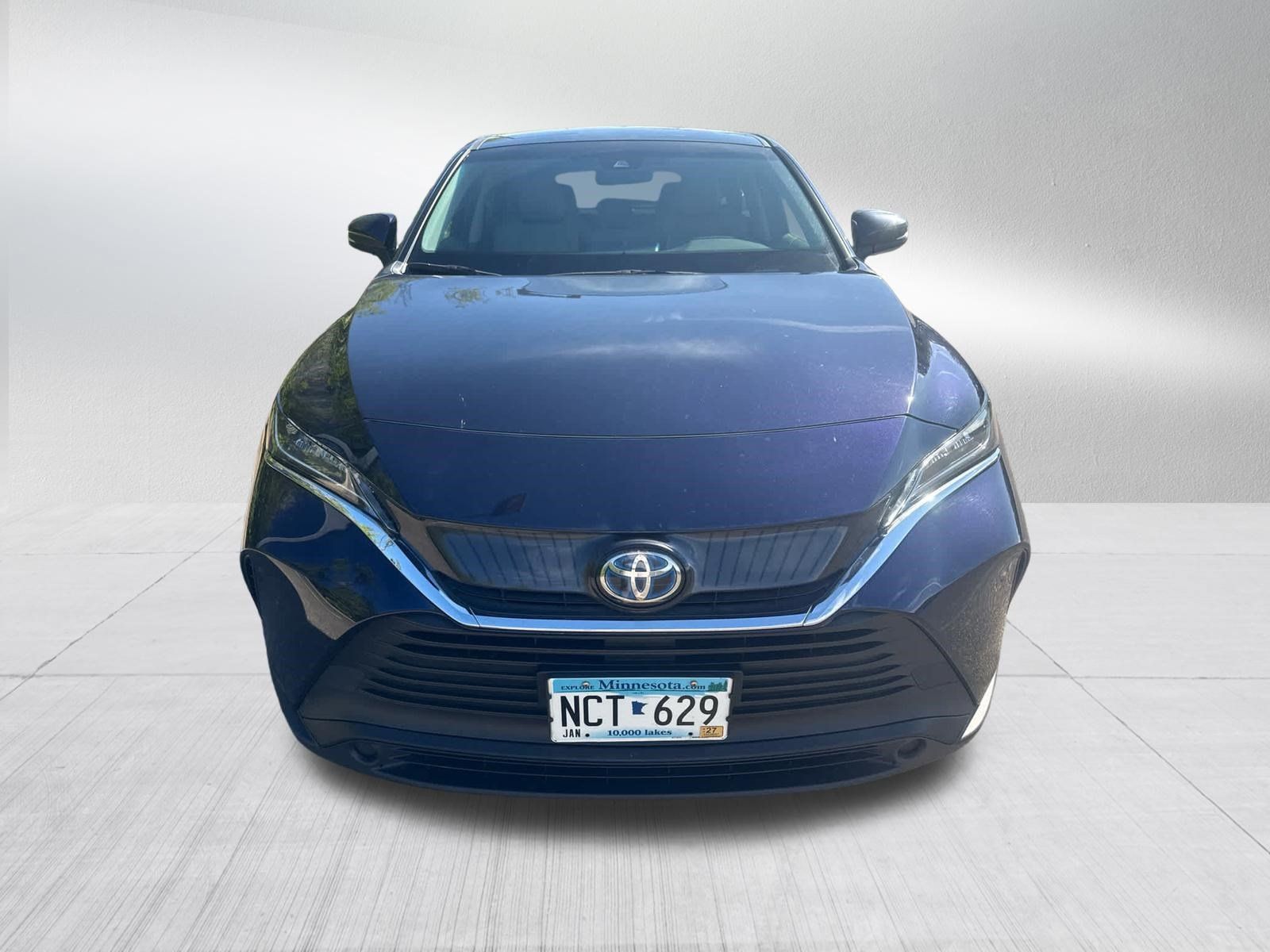 Used 2021 Toyota Venza LE w/ Carpet Mat Package (TMS) AWD/4WD image 6