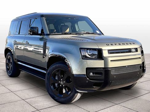 Used 2025 Land Rover Defender 110 X-Dynamic SE image 2