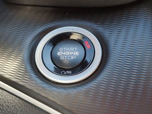Used 2025 Jeep Grand Cherokee Altitude RWD image 28