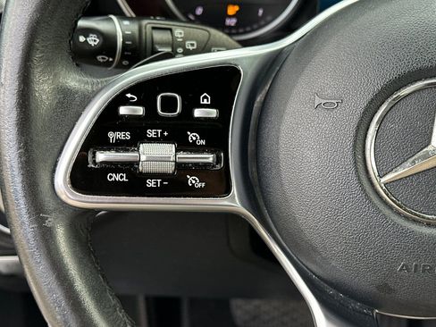 Used 2020 Mercedes-Benz GLC 300 4MATIC image 31