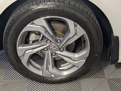 Used 2019 Honda Accord EX image 8