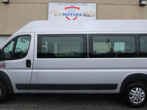 Used 2014 RAM ProMaster 2500 w/ Interior Convenience Group image 5