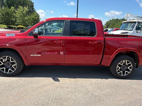 New 2026 RAM 1500 Laramie AWD/4WD image 11