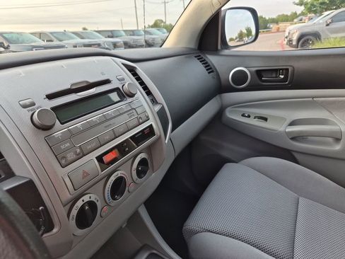 Used 2011 Toyota Tacoma PreRunner w/ TRD Off-Road Pkg RWD image 24