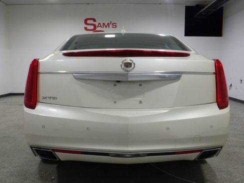 Used 2013 Cadillac XTS Premium image 4