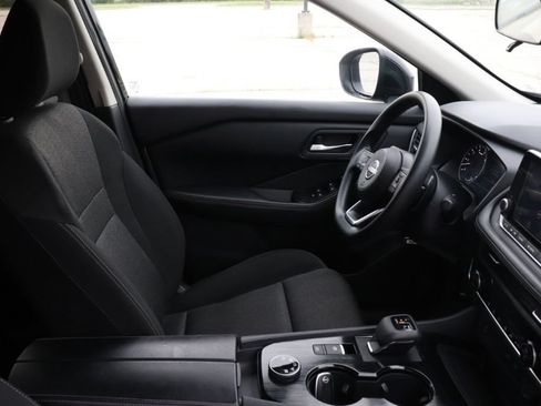 Used 2024 Nissan Rogue SV AWD/4WD image 11