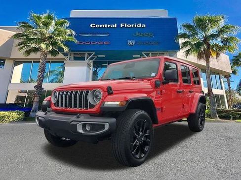 Certified 2025 Jeep Wrangler Unlimited Sahara w/ Safety Group AWD/4WD image 9