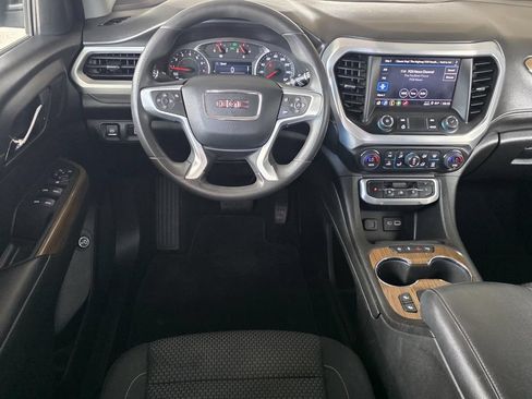 Used 2023 GMC Acadia SLE w/ Driver Convenience Package FWD image 9