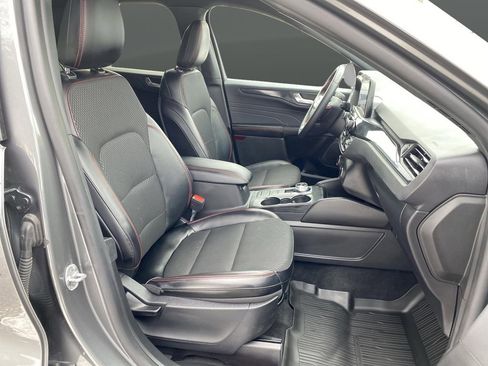 Certified 2025 Ford Escape ST-Line Select image 39