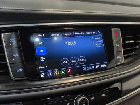 Used 2023 Buick Enclave Essence image 21