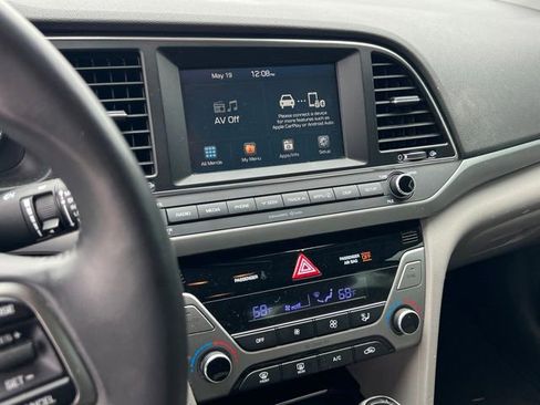 Used 2017 Hyundai Elantra SE w/ SE A/T Tech Package 03 FWD image 18
