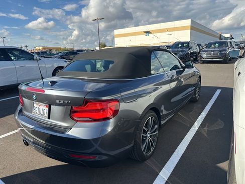 Used 2018 BMW 230i Convertible image 4