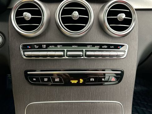 Used 2022 Mercedes-Benz GLC 300 4MATIC image 25