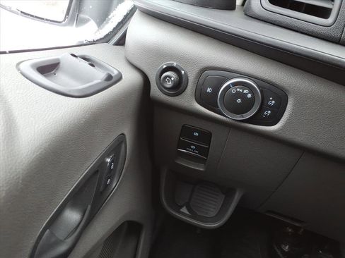 Used 2024 Ford Transit 250 Low Roof AWD w/ Exterior Upgrade Package image 19