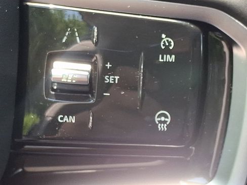 Used 2021 Land Rover Range Rover Evoque SE AWD/4WD image 23