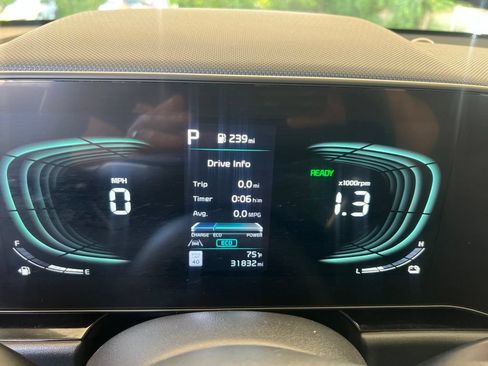 Certified 2023 Kia Niro EX Touring FWD image 58