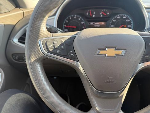 Used 2023 Chevrolet Malibu LT image 12