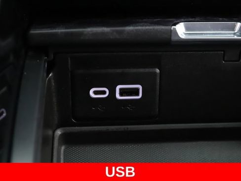 Used 2022 GMC Yukon XL Denali w/ Denali Ultimate Package AWD/4WD image 29