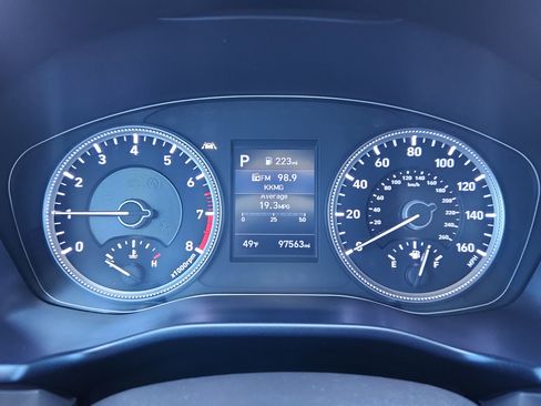 Used 2019 Hyundai Santa Fe SE image 17