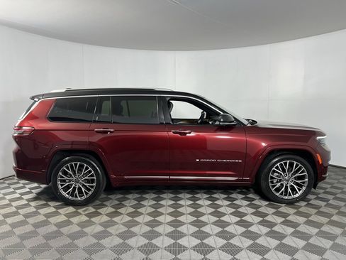 Used 2023 Jeep Grand Cherokee L Summit image 3