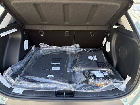 New 2026 Hyundai Kona Limited FWD image 6