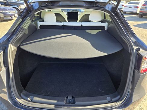 Used 2023 Tesla Model Y Long Range image 27