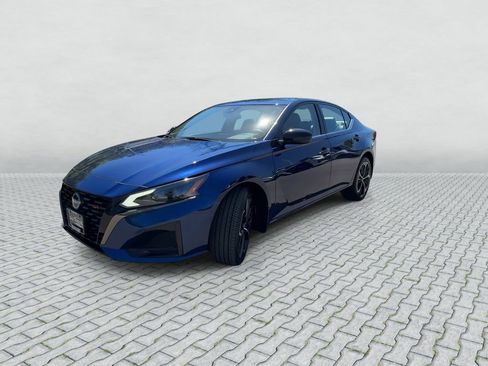 Certified 2023 Nissan Altima 2.5 SR AWD/4WD image 3