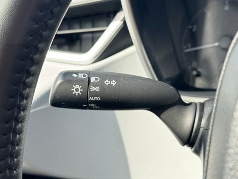 Used 2023 Toyota Corolla SE FWD image 16
