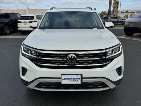Certified 2022 Volkswagen Atlas SE w/ Panoramic Sunroof Package image 3