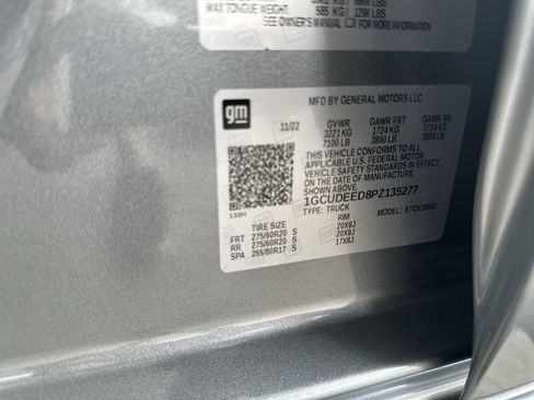 Certified 2023 Chevrolet Silverado 1500 RST w/ Redline Edition AWD/4WD image 31