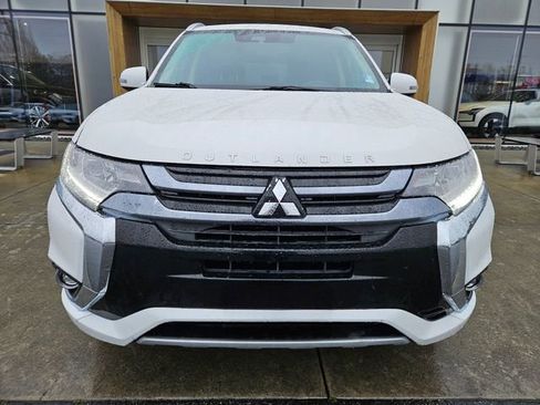 Used 2018 Mitsubishi Outlander GT image 2