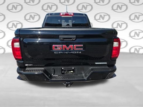 Used 2024 GMC Canyon Elevation w/ Elevation Premium Package AWD/4WD image 14