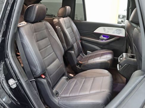 Used 2021 Mercedes-Benz GLS 580 4MATIC image 34