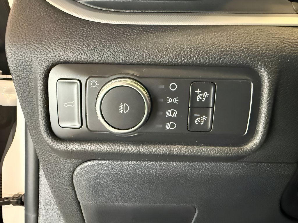 Used 2020 Ford Explorer XLT w/ Equipment Group 202A AWD/4WD image 20