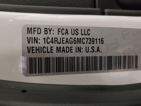 Used 2021 Jeep Grand Cherokee Laredo X RWD image 33