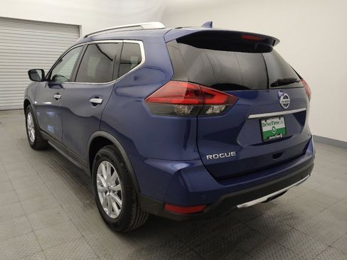 Used 2020 Nissan Rogue SV image 5