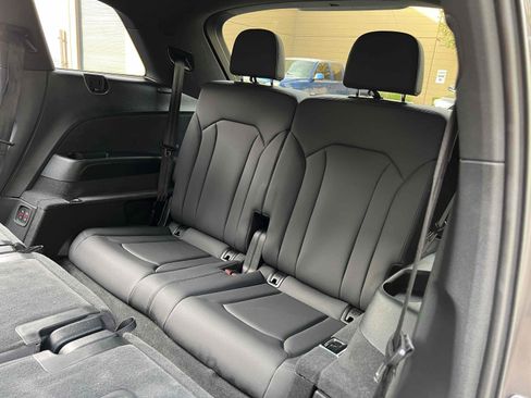 Used 2020 Audi Q7 3.0T Prestige w/ Prestige Package AWD/4WD image 6