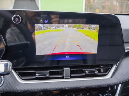 New 2026 Chevrolet Equinox LT w/ Convenience Package II image 15