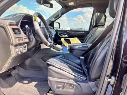 Used 2023 Chevrolet Tahoe Z71 w/ Z71 Off-Road Package AWD/4WD image 11