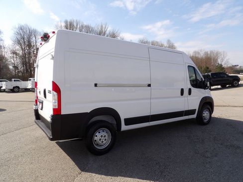 Used 2023 RAM ProMaster 2500 image 8