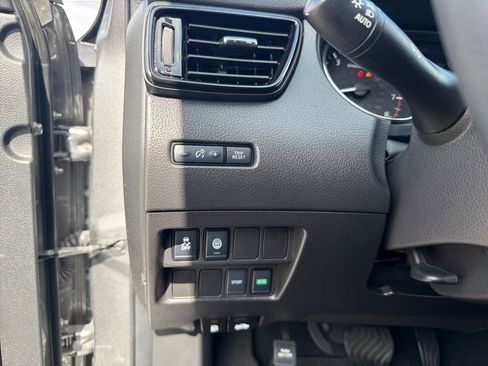 Certified 2022 Nissan Rogue Sport S FWD image 30