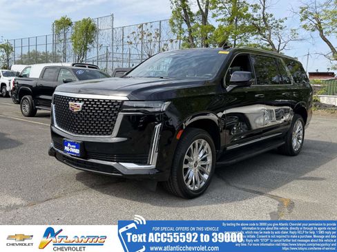 Used 2022 Cadillac Escalade ESV Premium Luxury AWD/4WD image 1