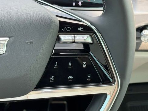 New 2026 Cadillac Vistiq Sport AWD/4WD image 24