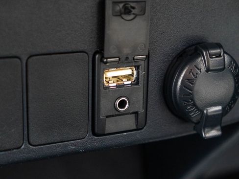 Used 2017 Toyota RAV4 XLE image 30