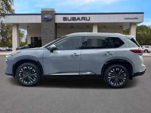 Used 2024 Nissan Rogue Platinum w/ Platinum Premium Package FWD image 3