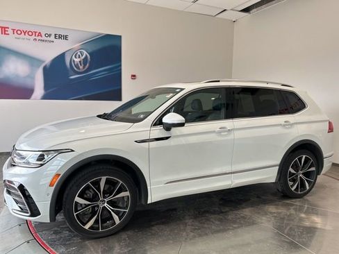 Used 2024 Volkswagen Tiguan SEL R-Line AWD/4WD image 4