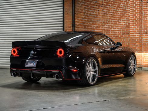 Used 2016 Ford Mustang GT image 10