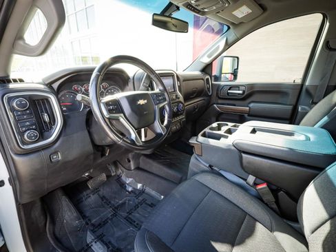 Used 2021 Chevrolet Silverado 2500 LT w/ Fleet Comfort Package AWD/4WD image 12