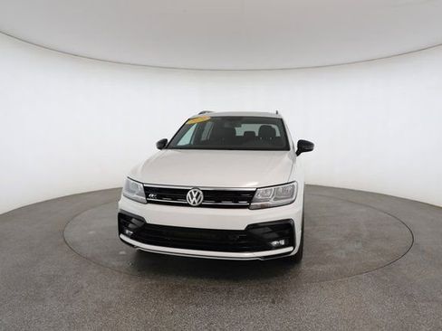 Used 2021 Volkswagen Tiguan SE R-Line image 31